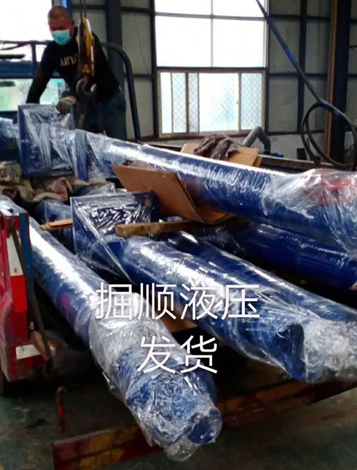 山東小型頂管機運往山西大同 助力脫貧攻堅戰(zhàn)