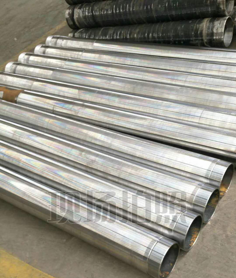 加班加點(diǎn)忙生產(chǎn)液壓泵、千斤頂，都是真材實(shí)料好質(zhì)量