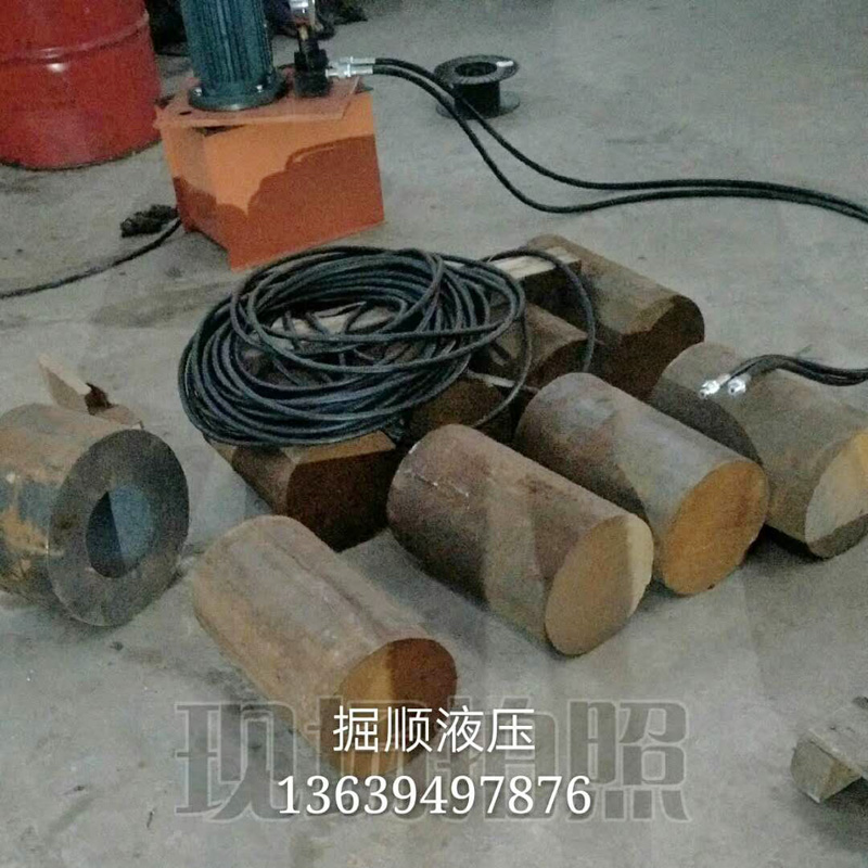 加班加點(diǎn)忙生產(chǎn)液壓泵、千斤頂，都是真材實(shí)料好質(zhì)量