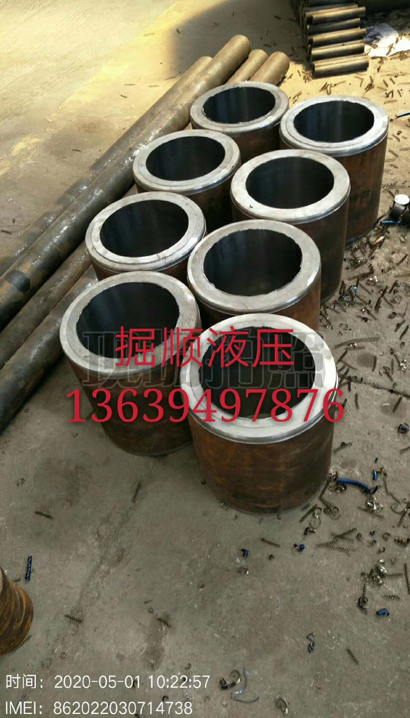 掘順機(jī)械公司五一節(jié)的禮品是生產(chǎn)橋梁千斤頂和頂管機(jī)千斤頂訂單